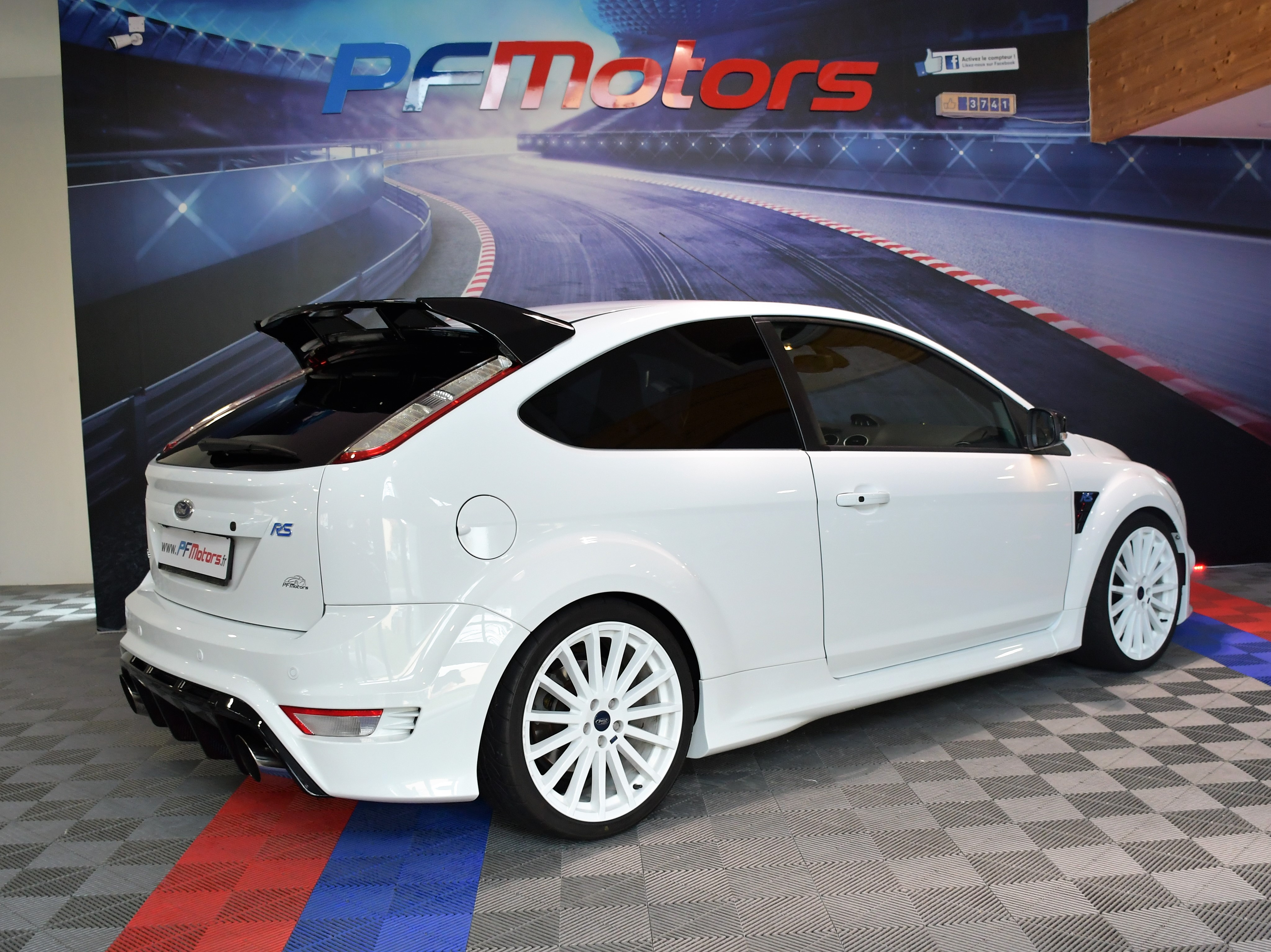 Ford Focus RS MK2 2.5 Turbo 305 GPS Caméra Miltek Recaro