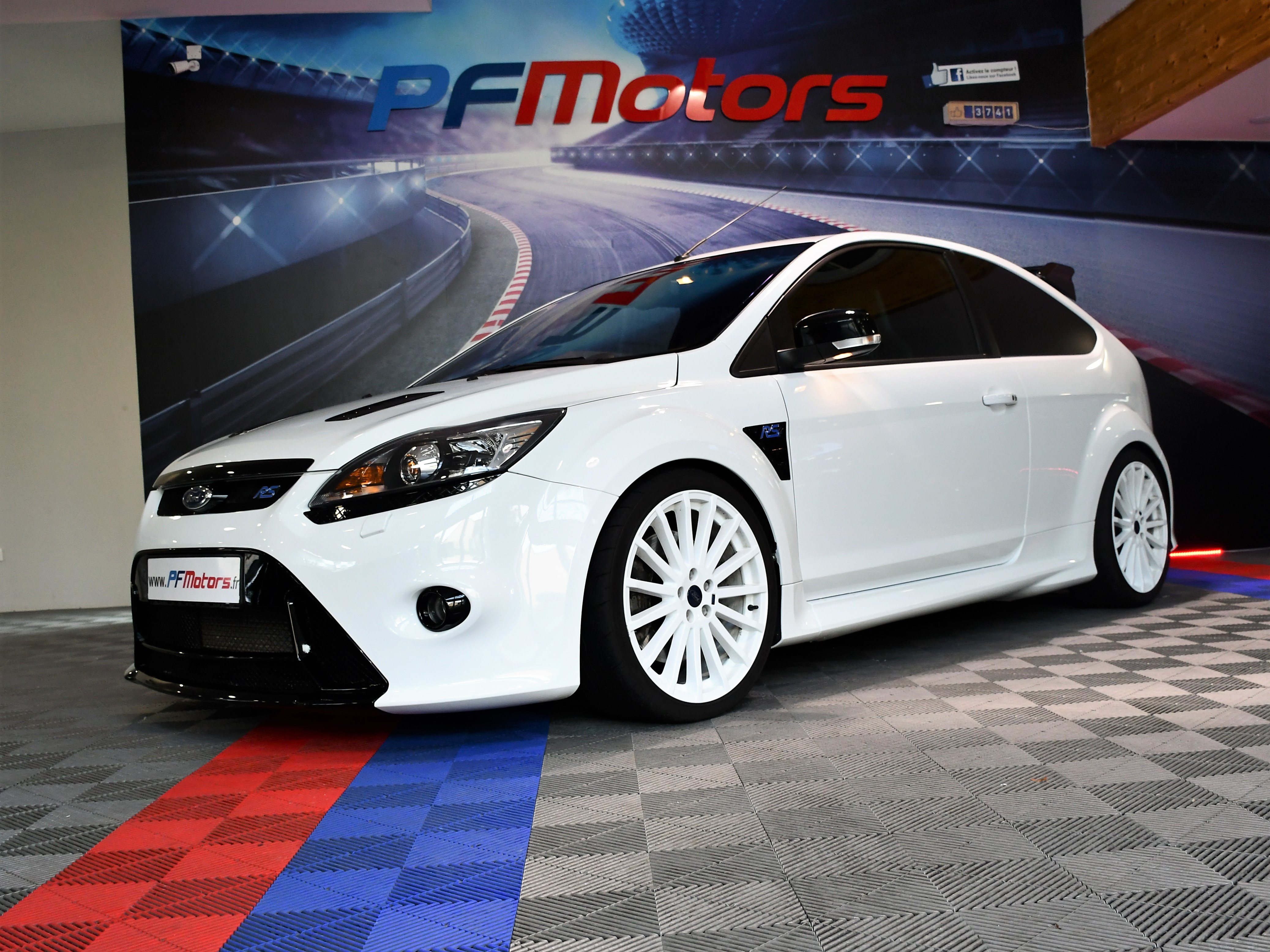 Ford Focus RS MK2 2.5 Turbo 305 GPS Caméra Miltek Recaro