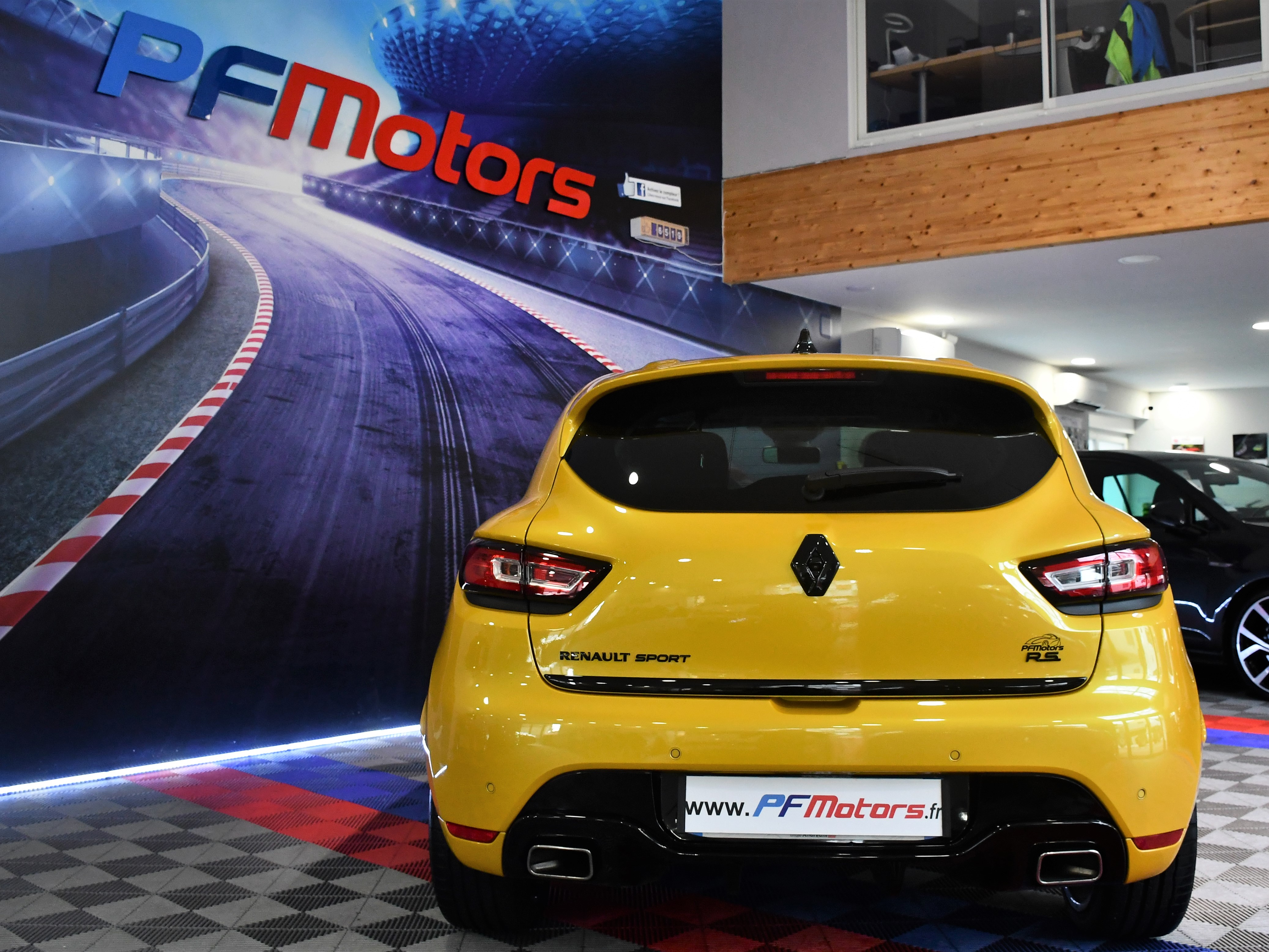 Renault Sport Clio 4 RS 1.6 EDC 200 GPS Bose Chassis CUP RS Monitor RS  Drive Caméra JA 18 - Pf Motors