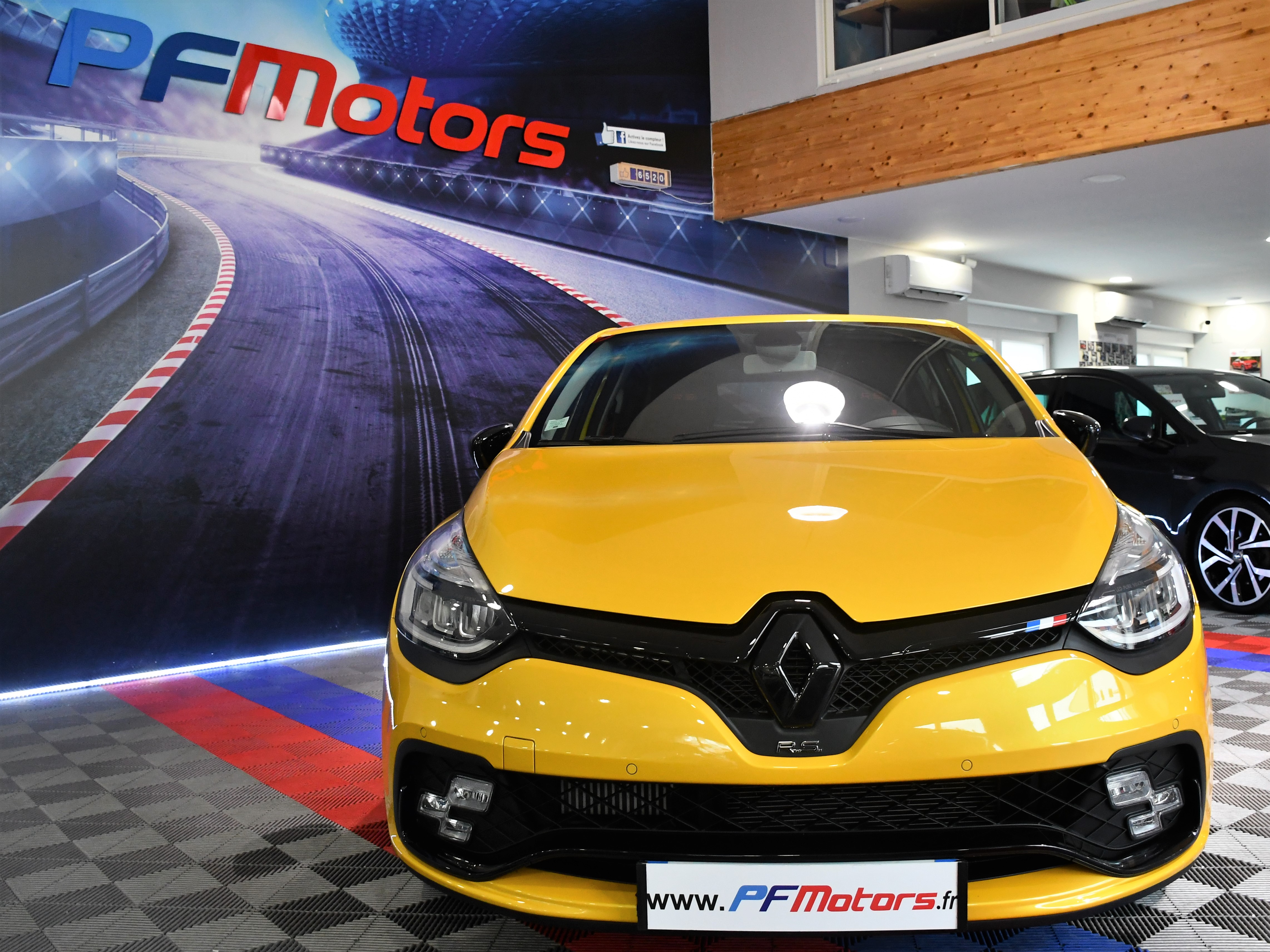 Renault Sport Clio 4 RS 1.6 EDC 200 GPS Bose Chassis CUP RS Monitor RS  Drive Caméra JA 18 - Pf Motors