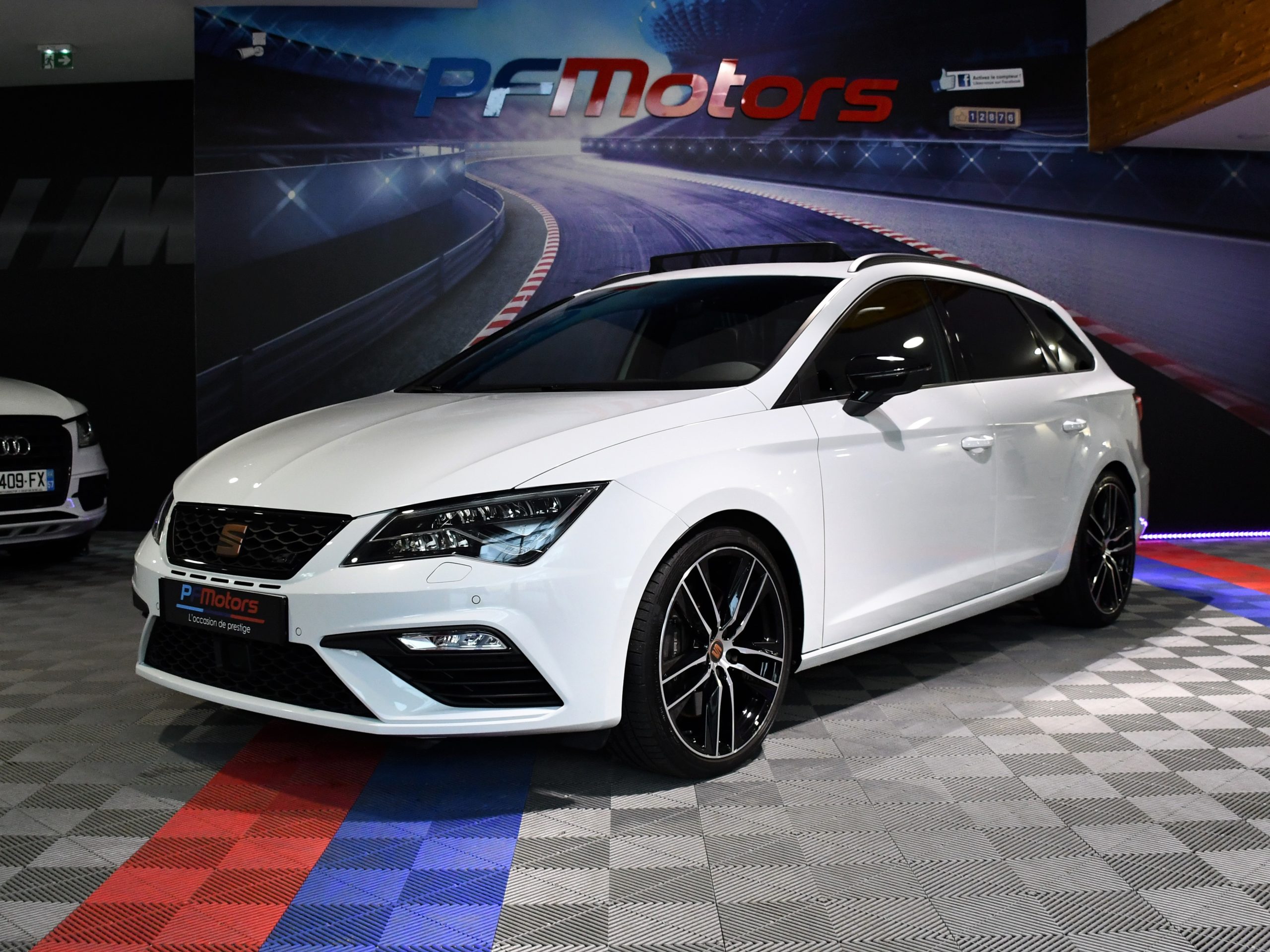 Séat Léon CUPRA ST 2.0 TSI 300 4Drive DSG GPS Virtual TO Keyless DCC Front  Sono Beats JA 19 Garantie constructeur 20/05/2024 ou 100.000 km - Pf Motors