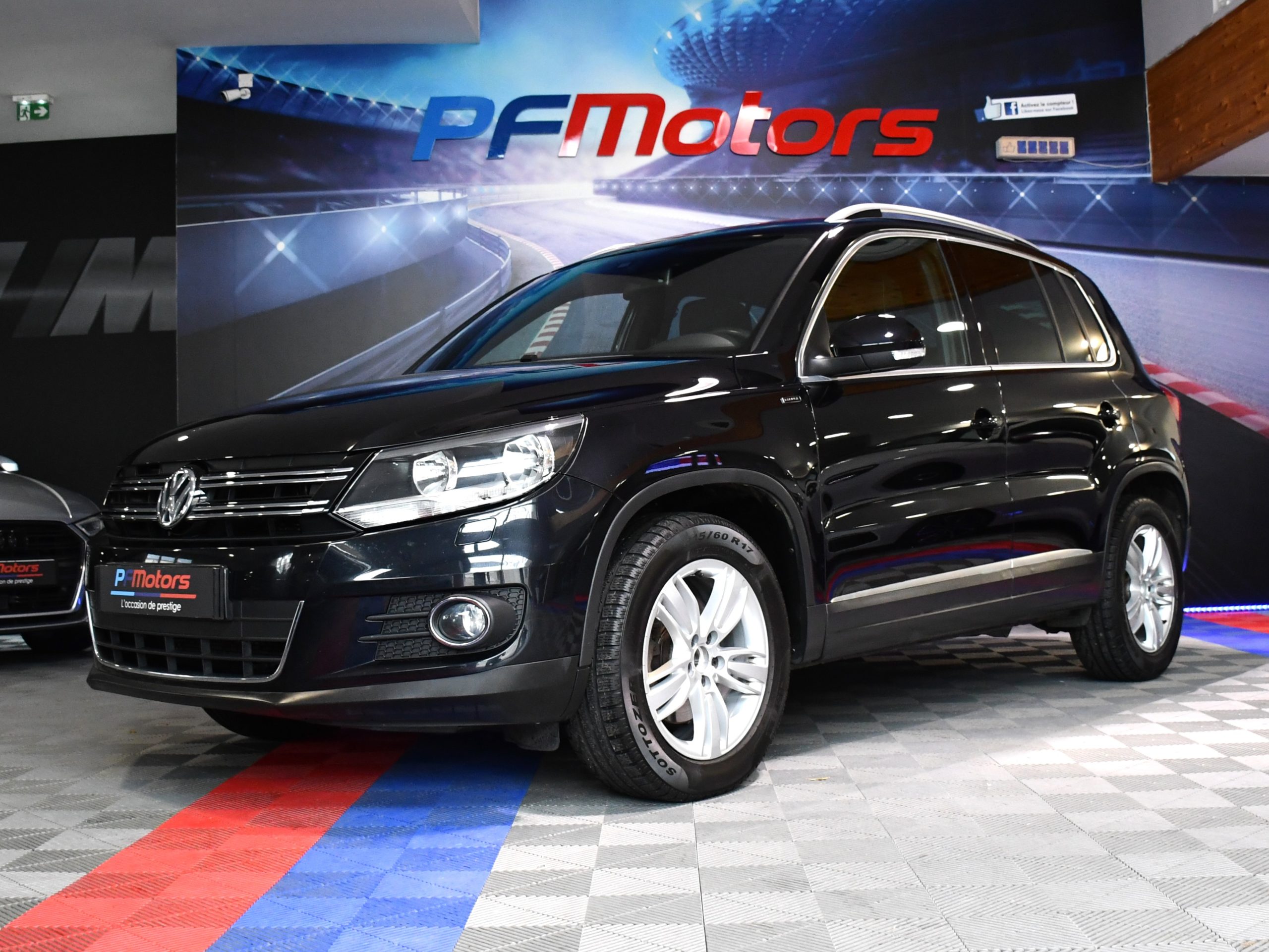 Volkswagen Tiguan Lounge 1.4 TSI 150 DSG GPS Pro Caméra Régulateur Barre de  toit Volant MF JA 17 - Pf Motors